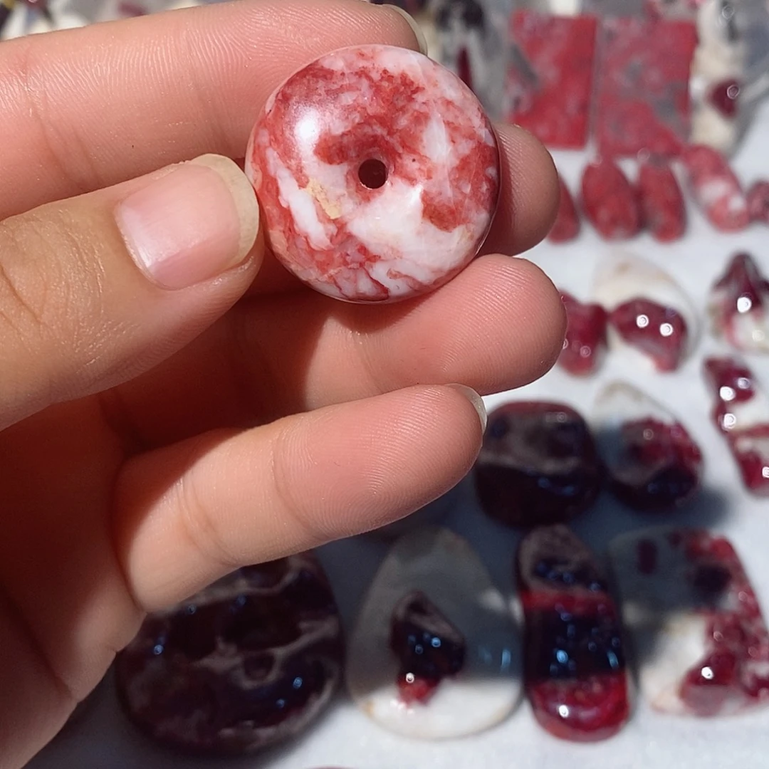 天然辰砂原石平安扣