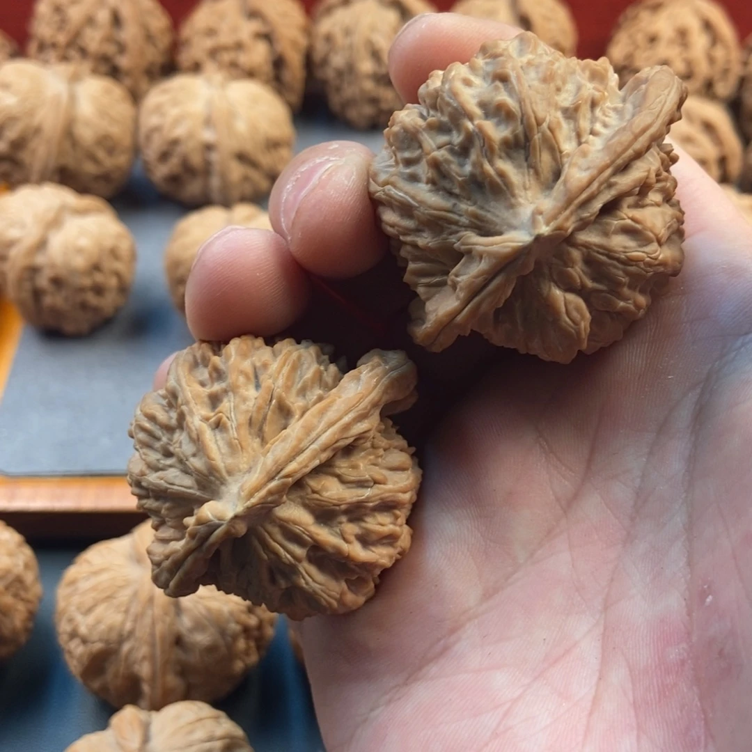 吊坠文玩核桃三角白