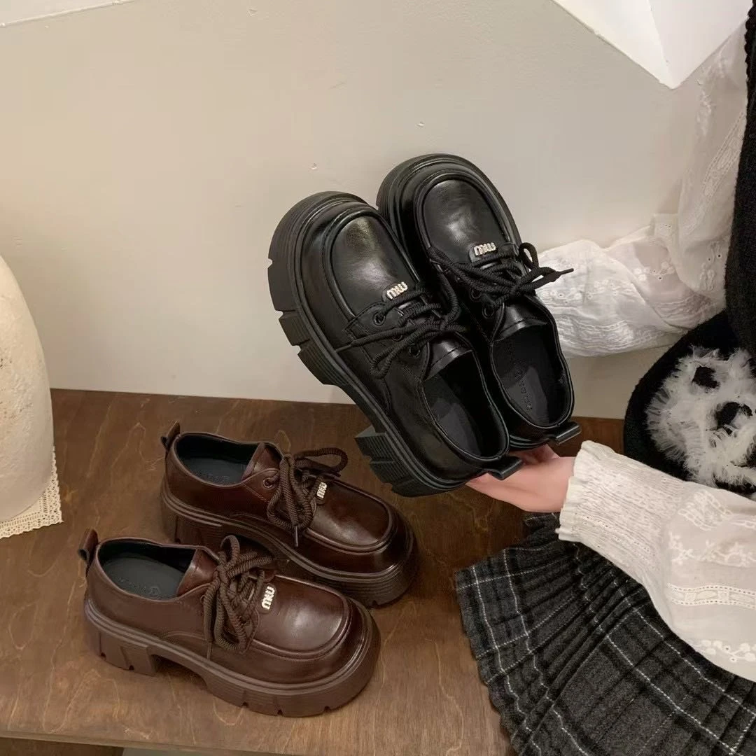 新疆佳佳鞋品 2025早春新款6cm厚底英伦风系带乐福鞋9360-12