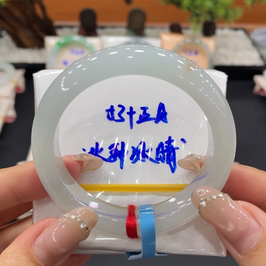 未镶嵌手镯翡翠缅甸翡翠手镯