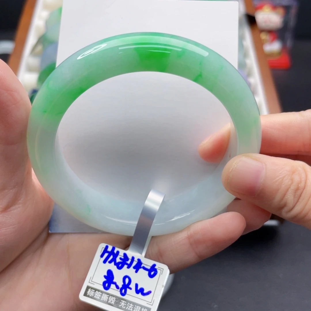 翡翠手镯未镶嵌56白底青