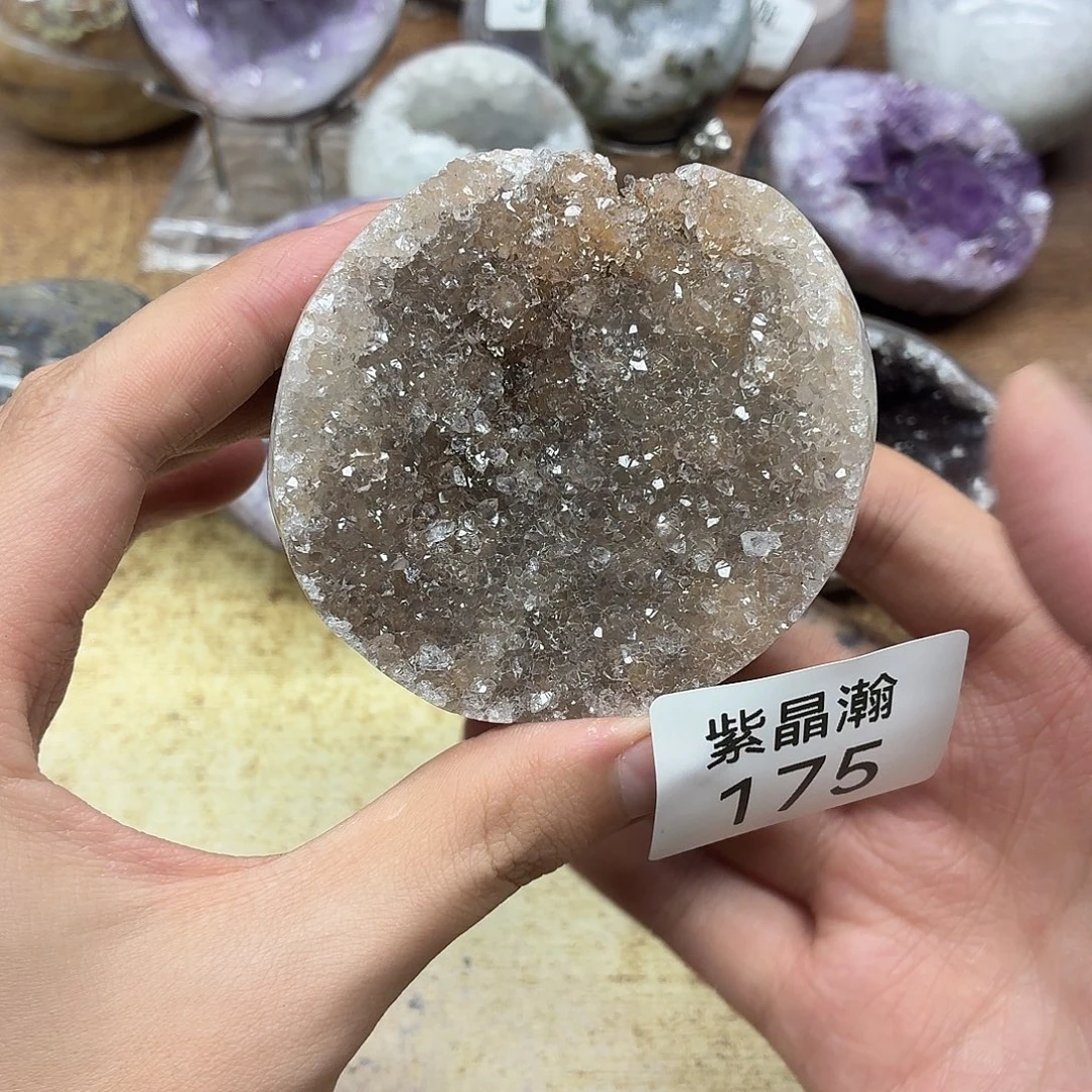 大型摆件（非配饰）未镶嵌水晶