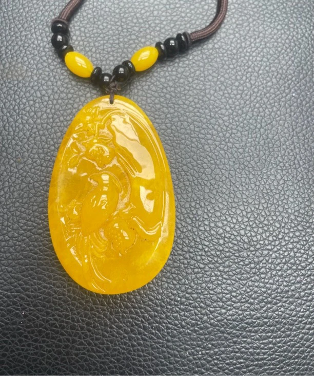 【镇店收藏 正品保障】613精美黄色喜上眉梢图吊坠