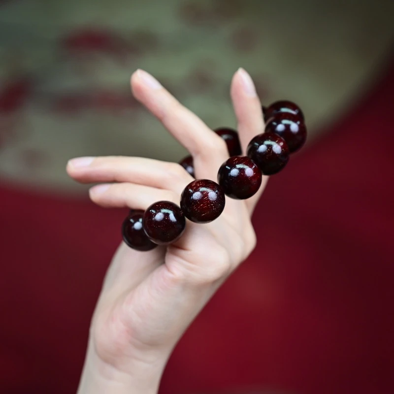 Y013精品手串无礼盒