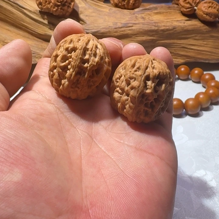 文玩核桃吊坠九鼎元宝