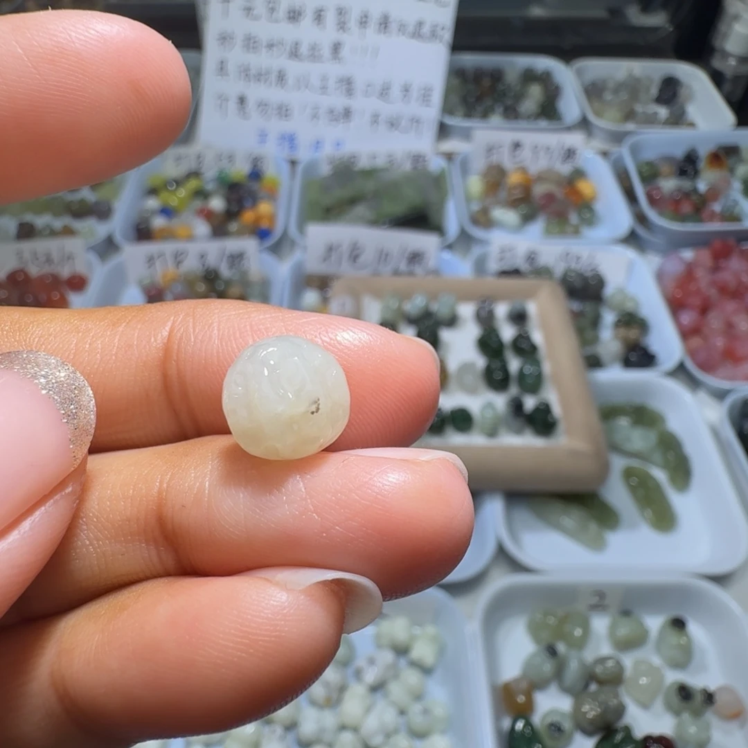 和田玉未镶嵌珠宝奇石