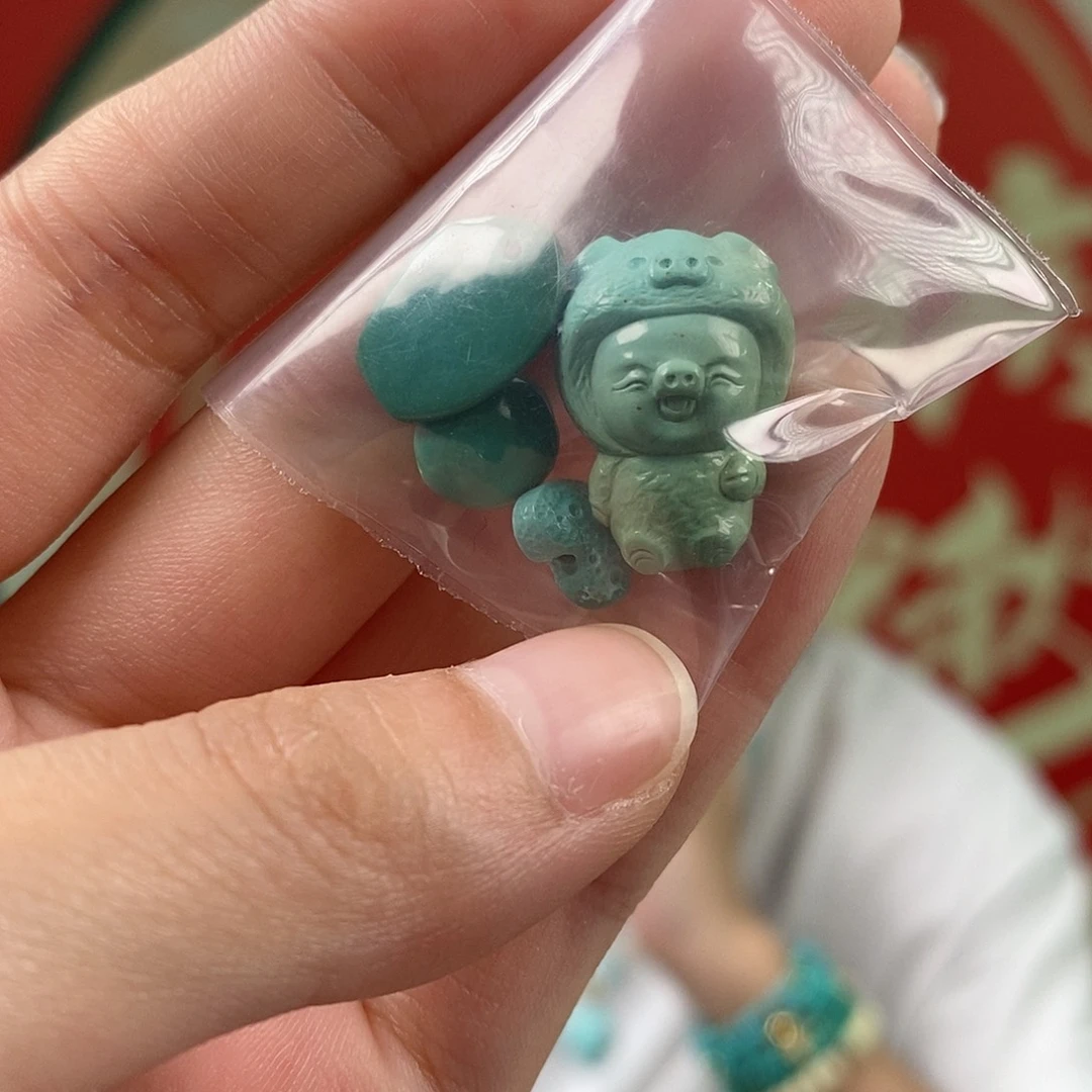 绿松石未镶嵌珠宝奇石