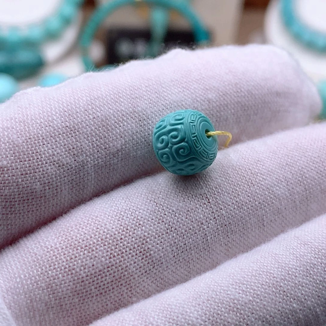 半***光未镶嵌绿松石珠宝奇石