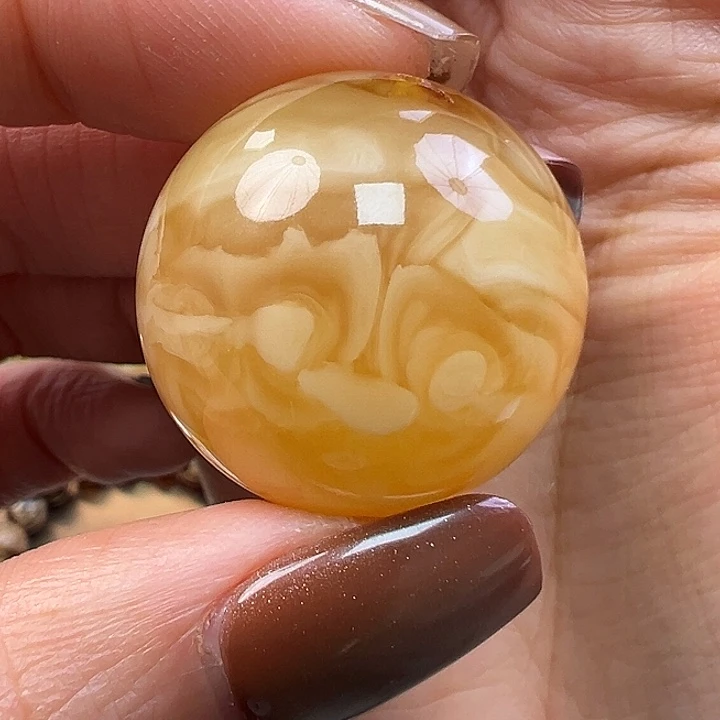 蜜蜡未镶嵌珠宝奇石