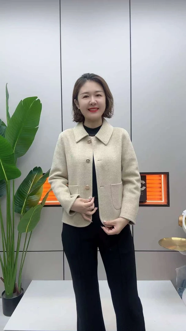 鑫旺达优选秋季新款羊毛大衣百搭时尚外套888