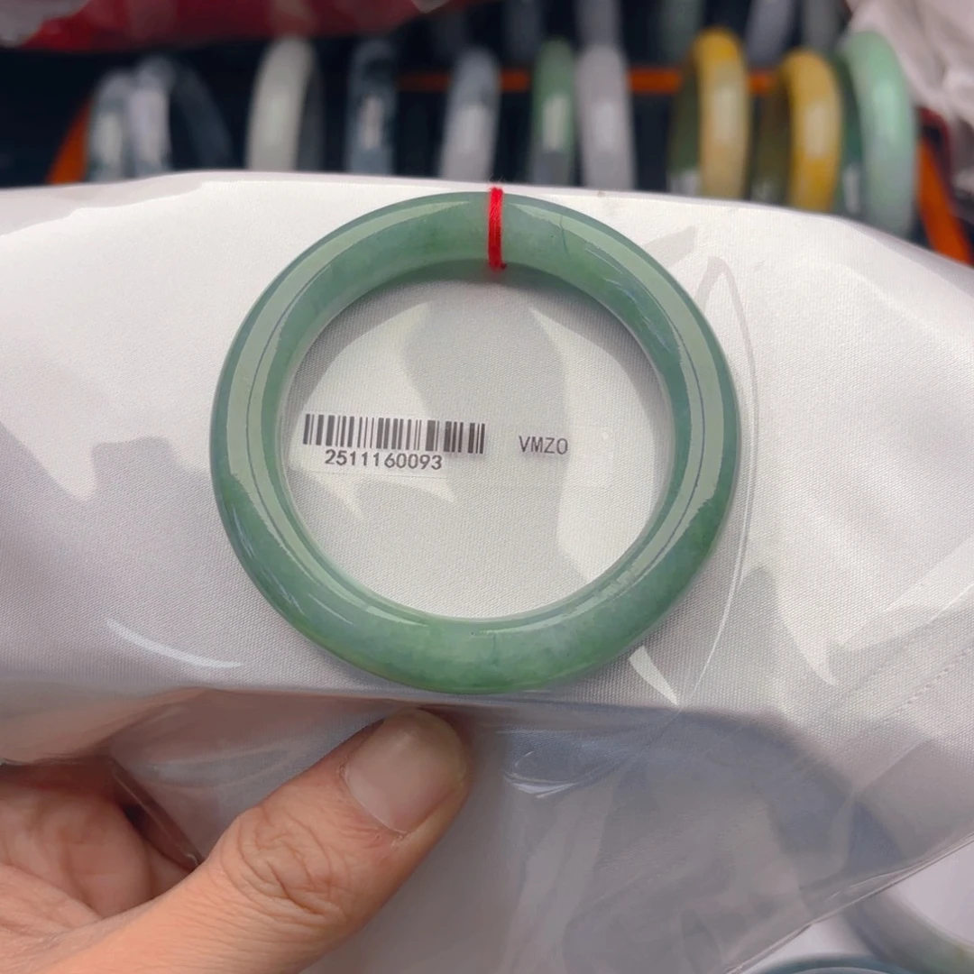 翡翠未镶嵌手镯5253x3. 57