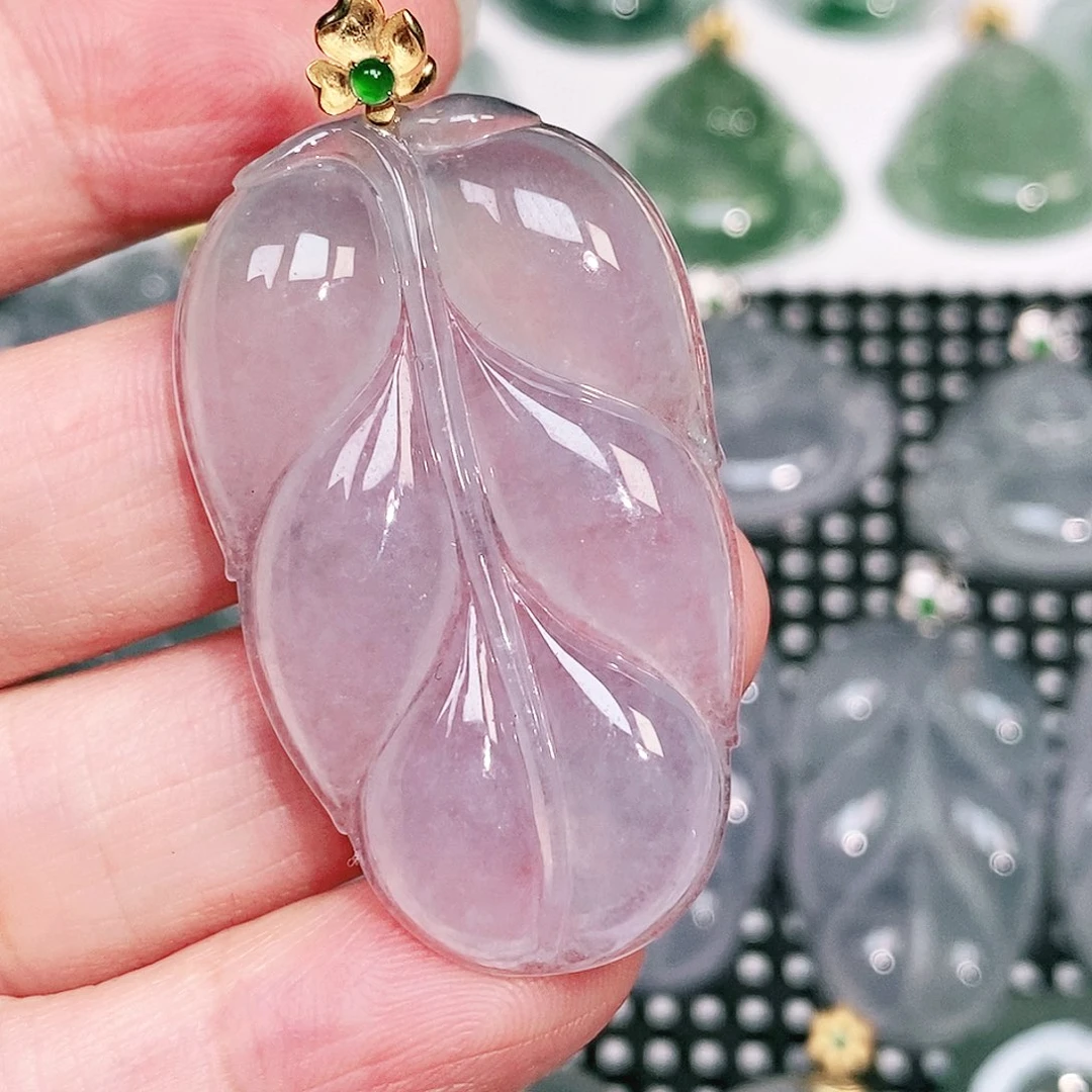 颈饰18K金镶嵌翡翠