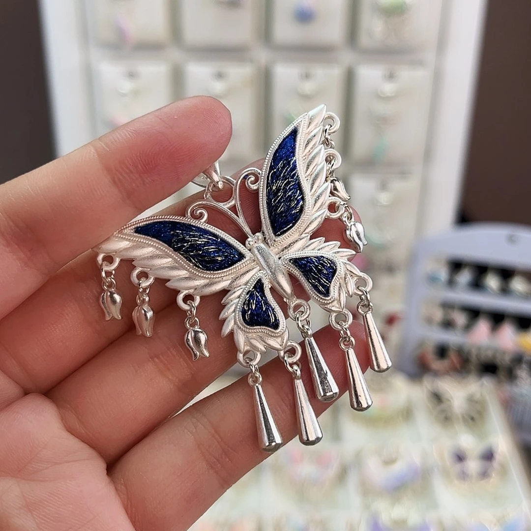 布艺合金蝴蝶吊坠