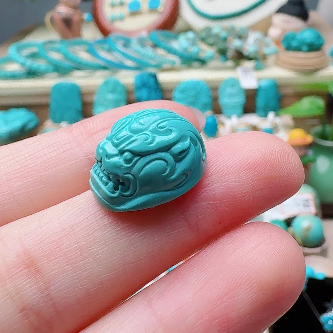 绿松石未镶嵌高瓷绿精雕兽面戒面背云儿