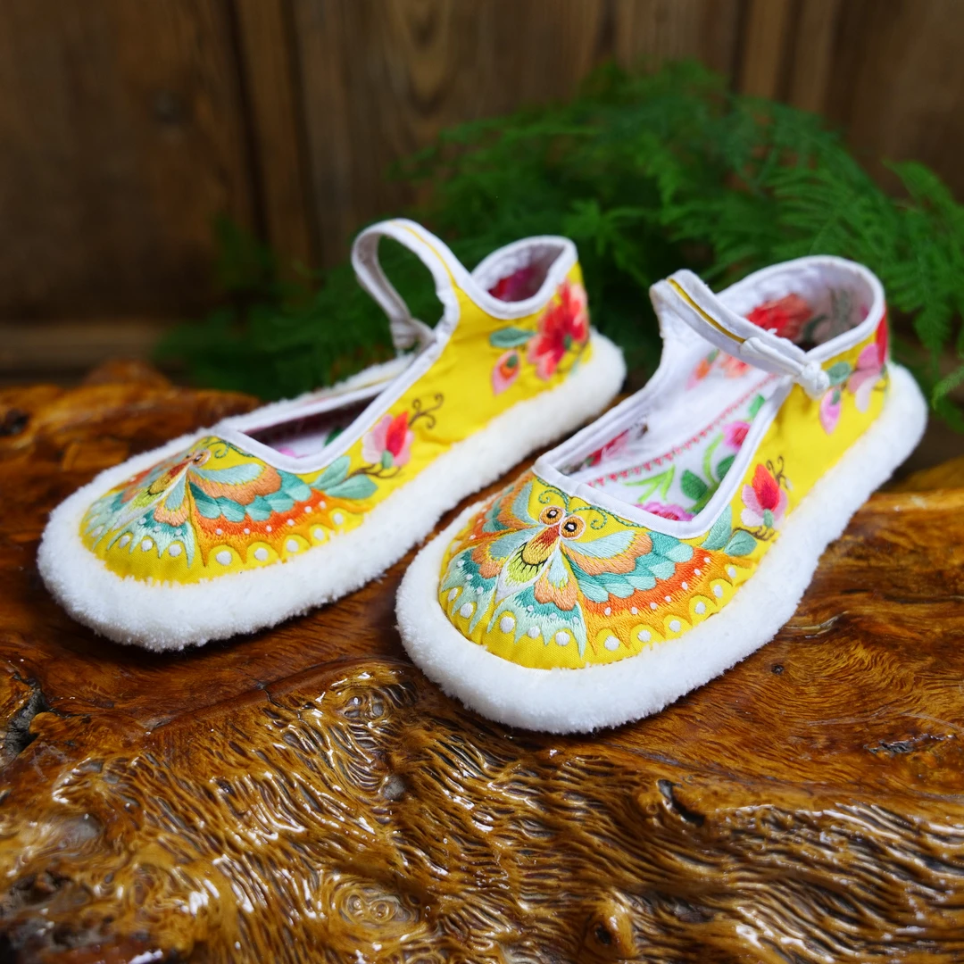 毛边千层底纯手工绣花鞋定制鞋黄色民族风绣花定制款