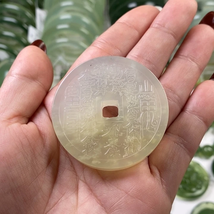 未镶嵌蛇纹石玉颈饰