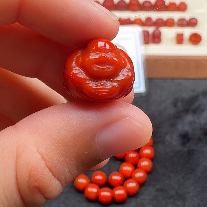 南红玛瑙合金手镯