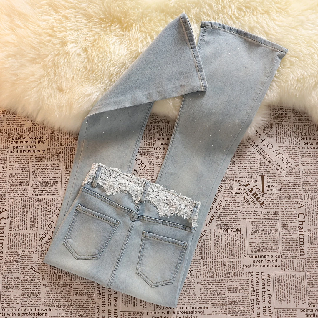 浅色蕾丝微喇牛仔裤女秋季2025年时尚高腰显瘦修身烫钻九分喇叭裤