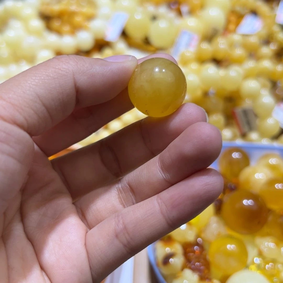琥珀珠宝奇石未镶嵌