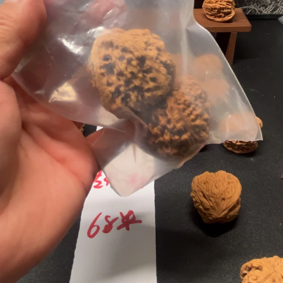 莒***子文玩核桃南疆石啊