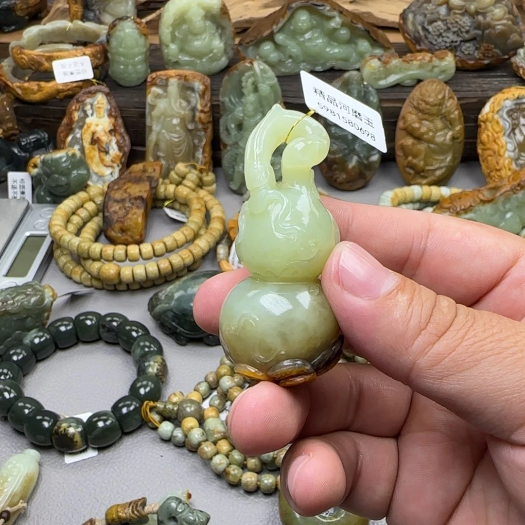 衍***平岫岩河磨玉（透闪石质玉）未镶嵌珠宝奇石