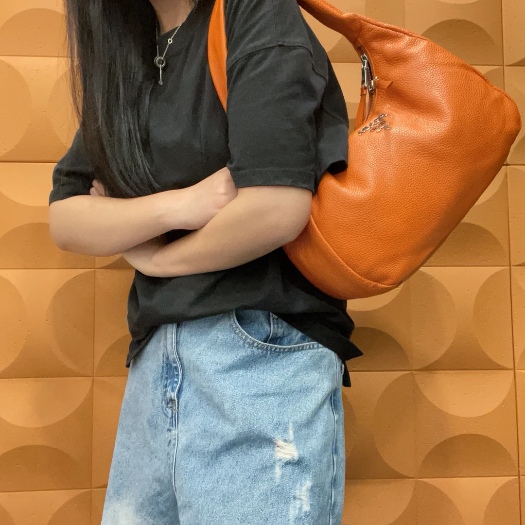 95新 Prada/普拉达 【胖】 42PP02 橘色拉链腋下单肩包