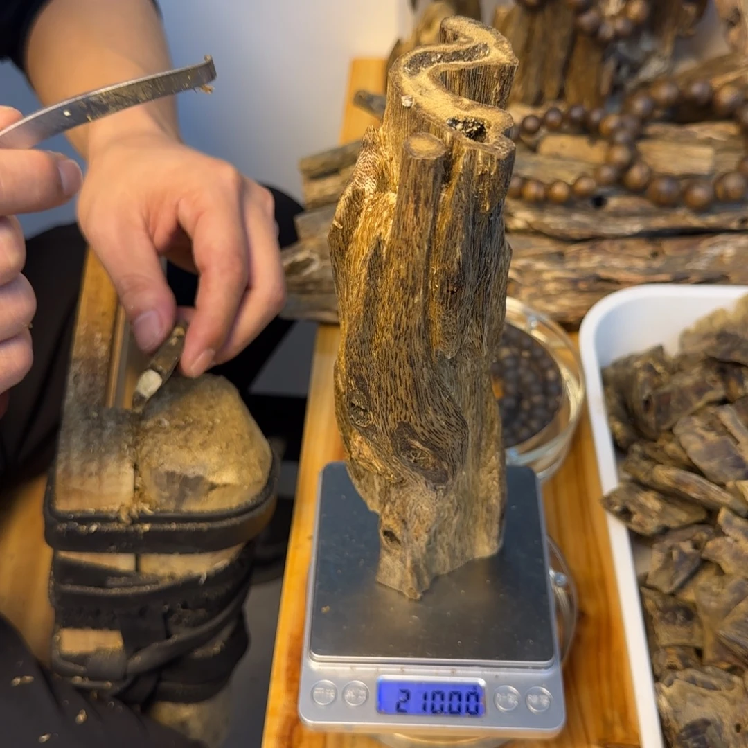 沉香碎屑沉香沉香棋楠块料薰香上炉