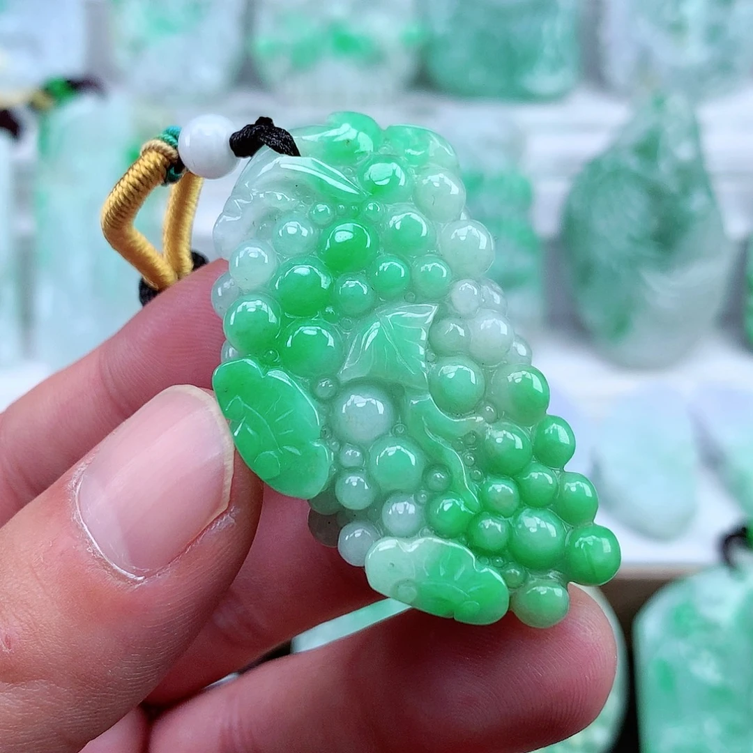 翡翠未镶嵌颈饰翡翠吊坠