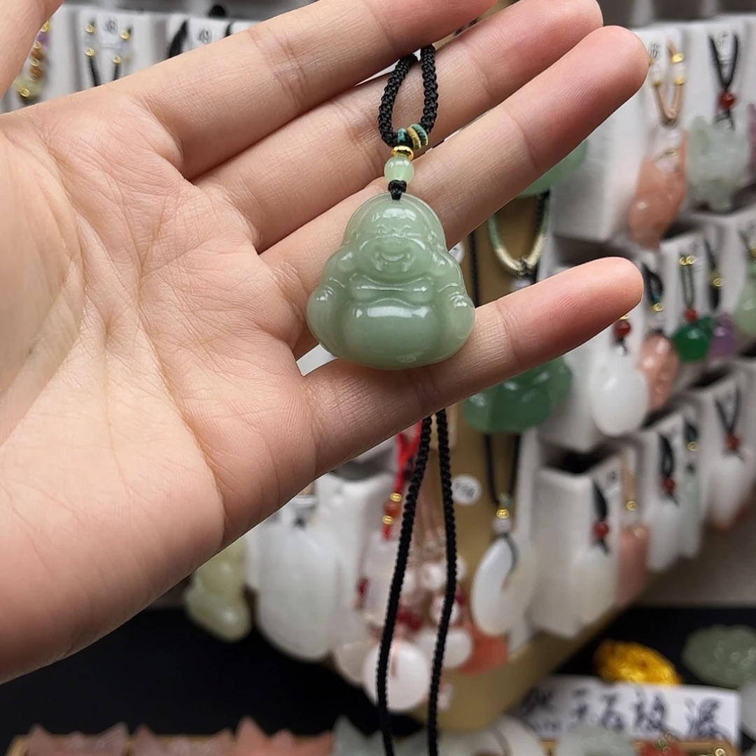 石英质玉未镶嵌颈饰