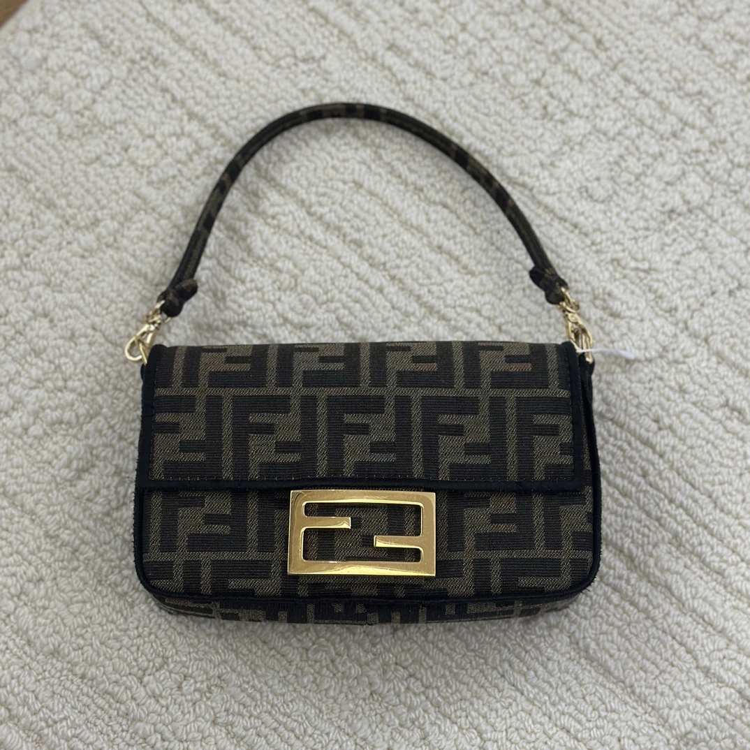 95新 FENDI/芬迪 芬迪/fendi 老花法棍mini金扣（12719433）