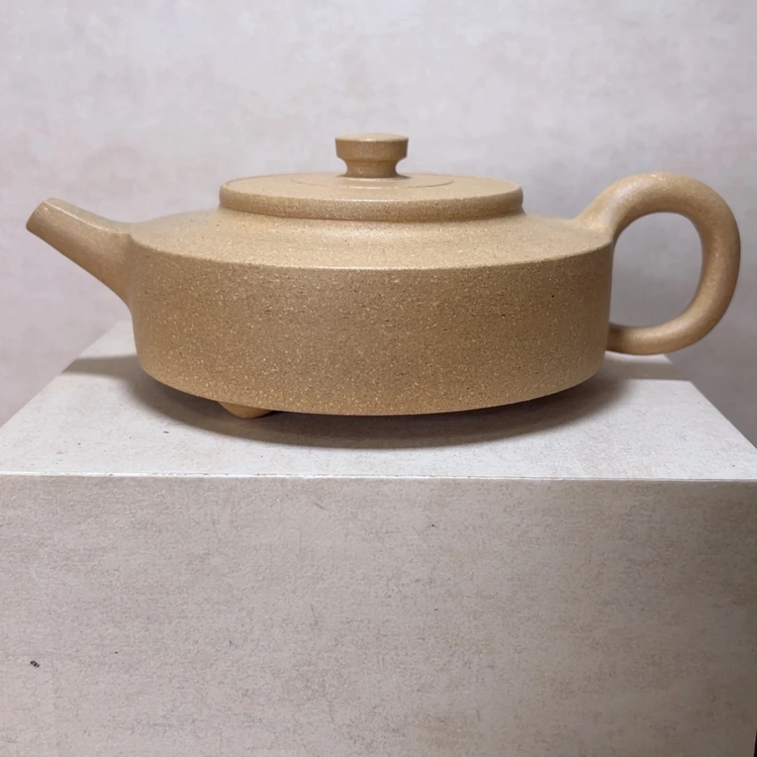 紫砂茶壶传***柜本山段泥周盘