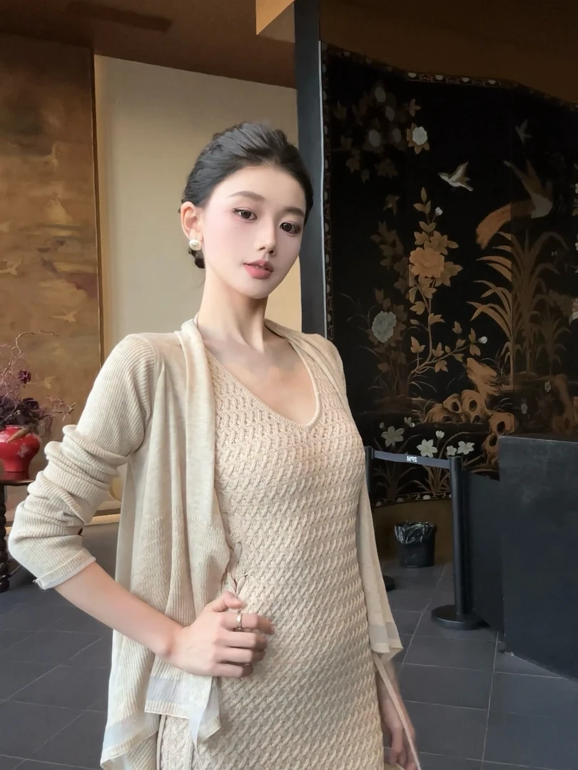 春日部【玉质天成】早秋通勤穿搭时尚镂空系带针织气质连衣裙01014