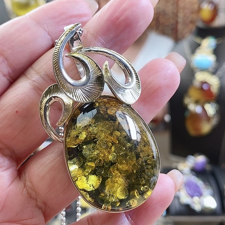 琥珀颈饰银S925镶嵌绿珀吊坠