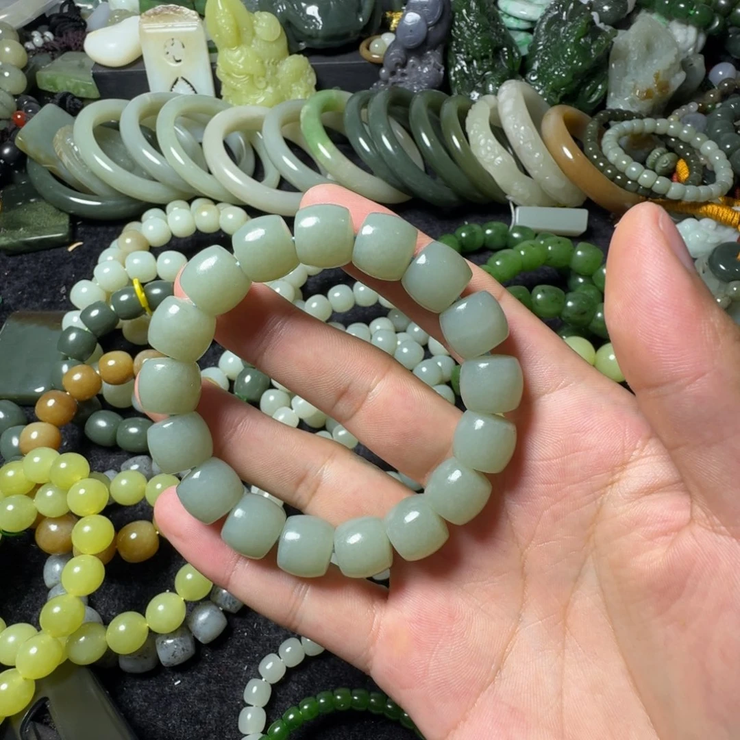 和田玉未镶嵌手串