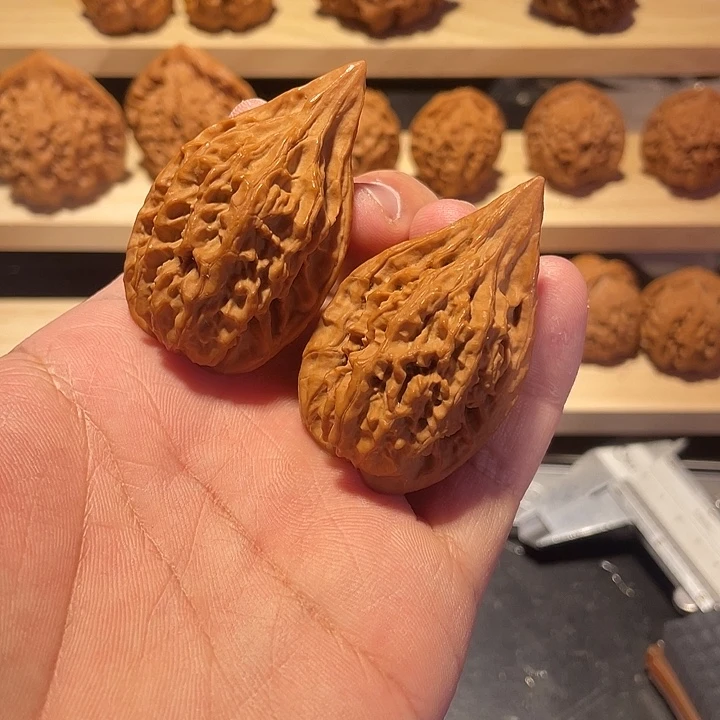 吊坠文玩核桃红缨枪