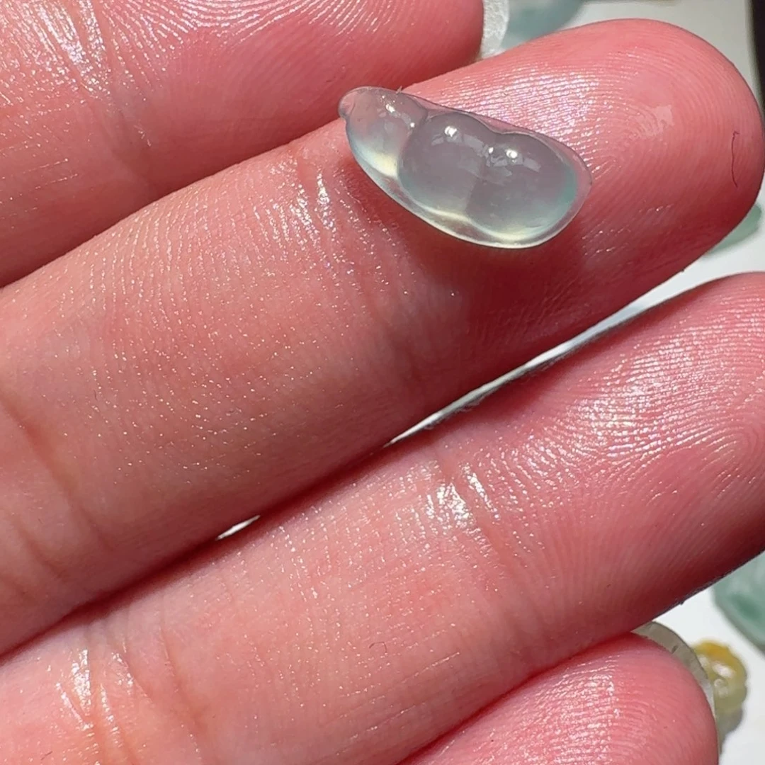 定制翡翠未镶嵌天然翡翠豆子