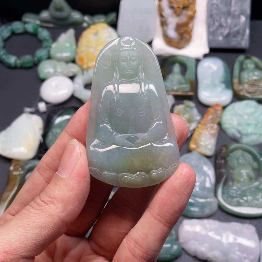 颈饰未镶嵌翡翠奋***?翡翠