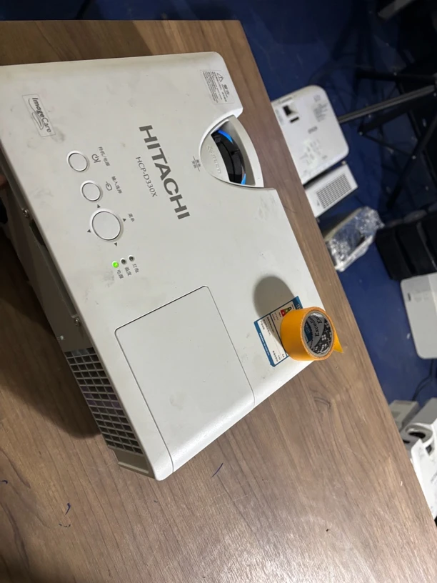 9新 HITACHI/日立 二手 日立投影仪 运费自理