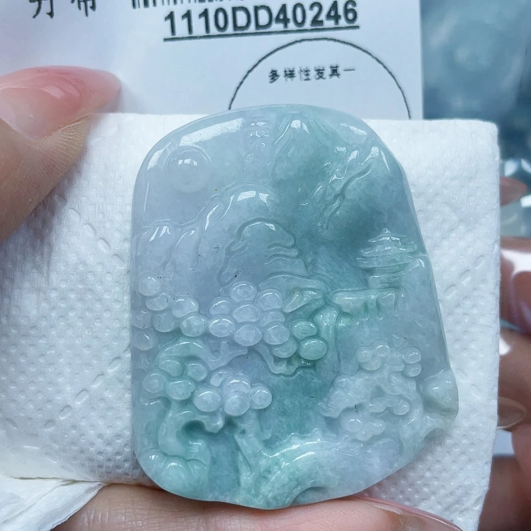 吊坠(不含链)未镶嵌翡翠