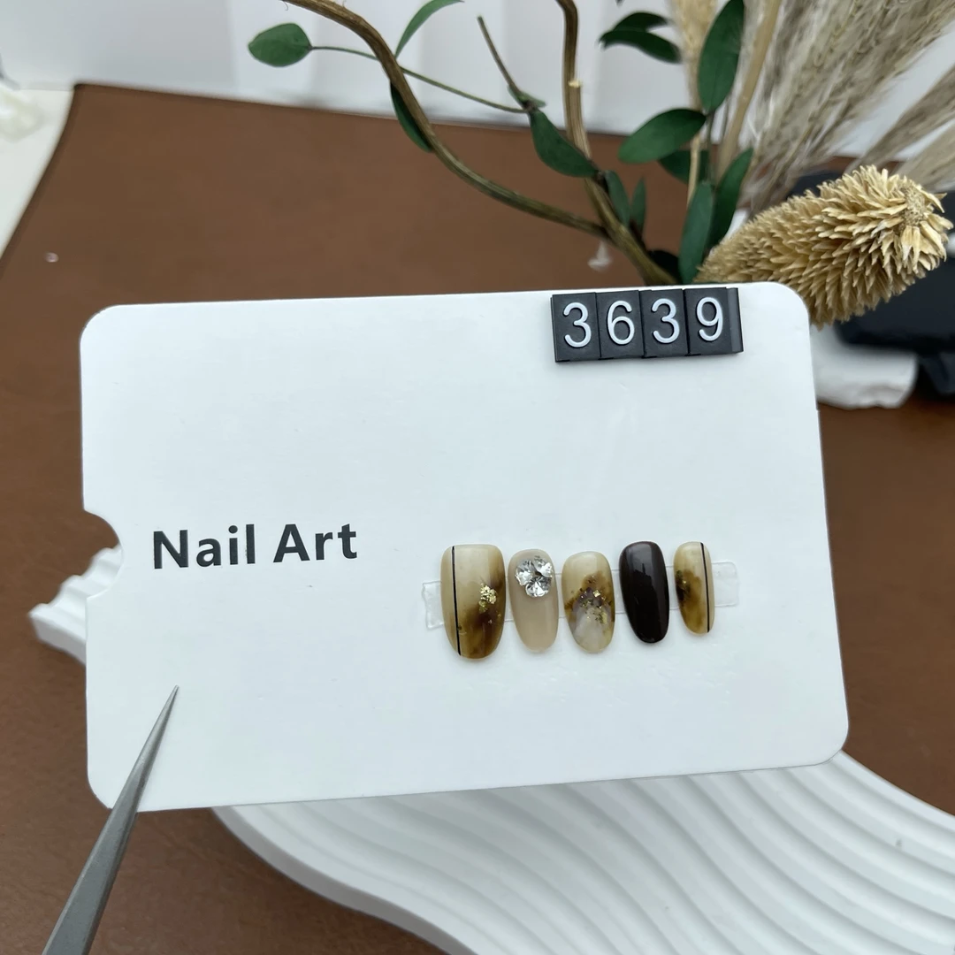 现货穿戴甲3639极光猫眼手工款式穿戴甲中长款穿戴式流行可爱冬季