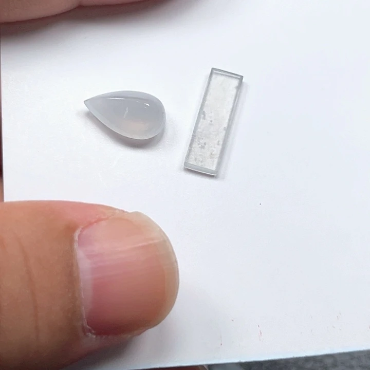 迷***鹿翡翠未镶嵌颈饰挂件