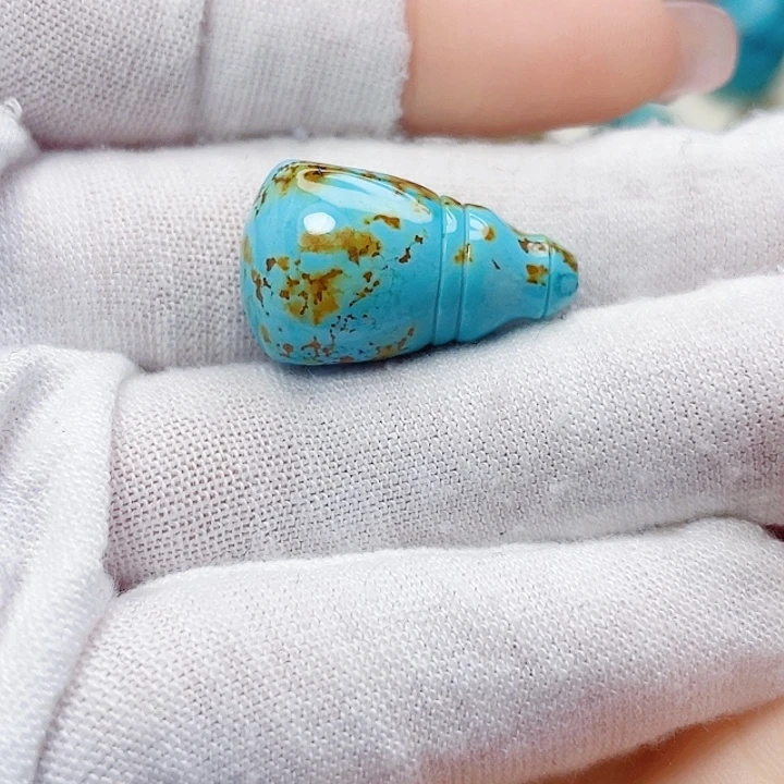 绿松石未镶嵌饰品