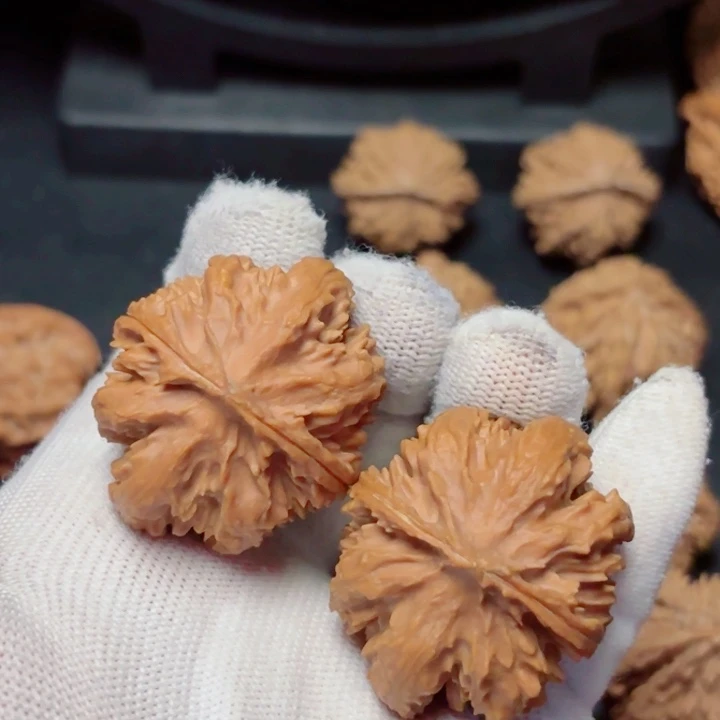 文玩核桃把件秦岭灯笼8