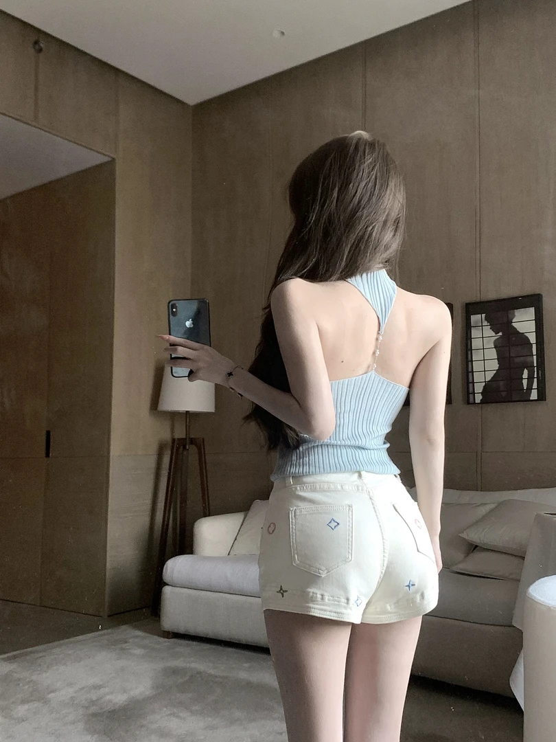 法式气质纽结挂脖针织抹胸背心女设计感小众后背串珠露背无袖上衣