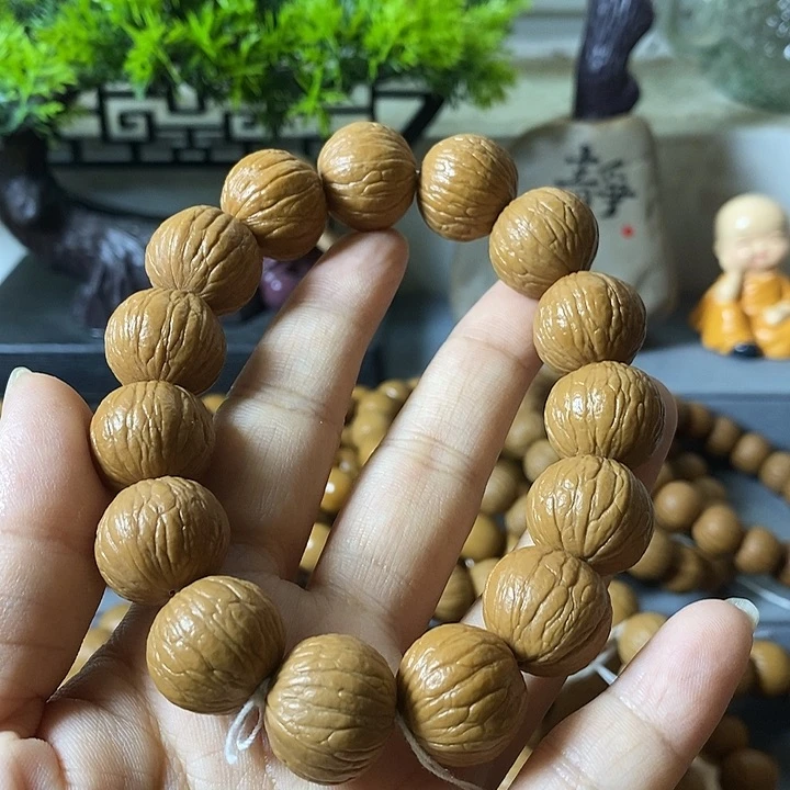 猴头核桃手串聚宝盆