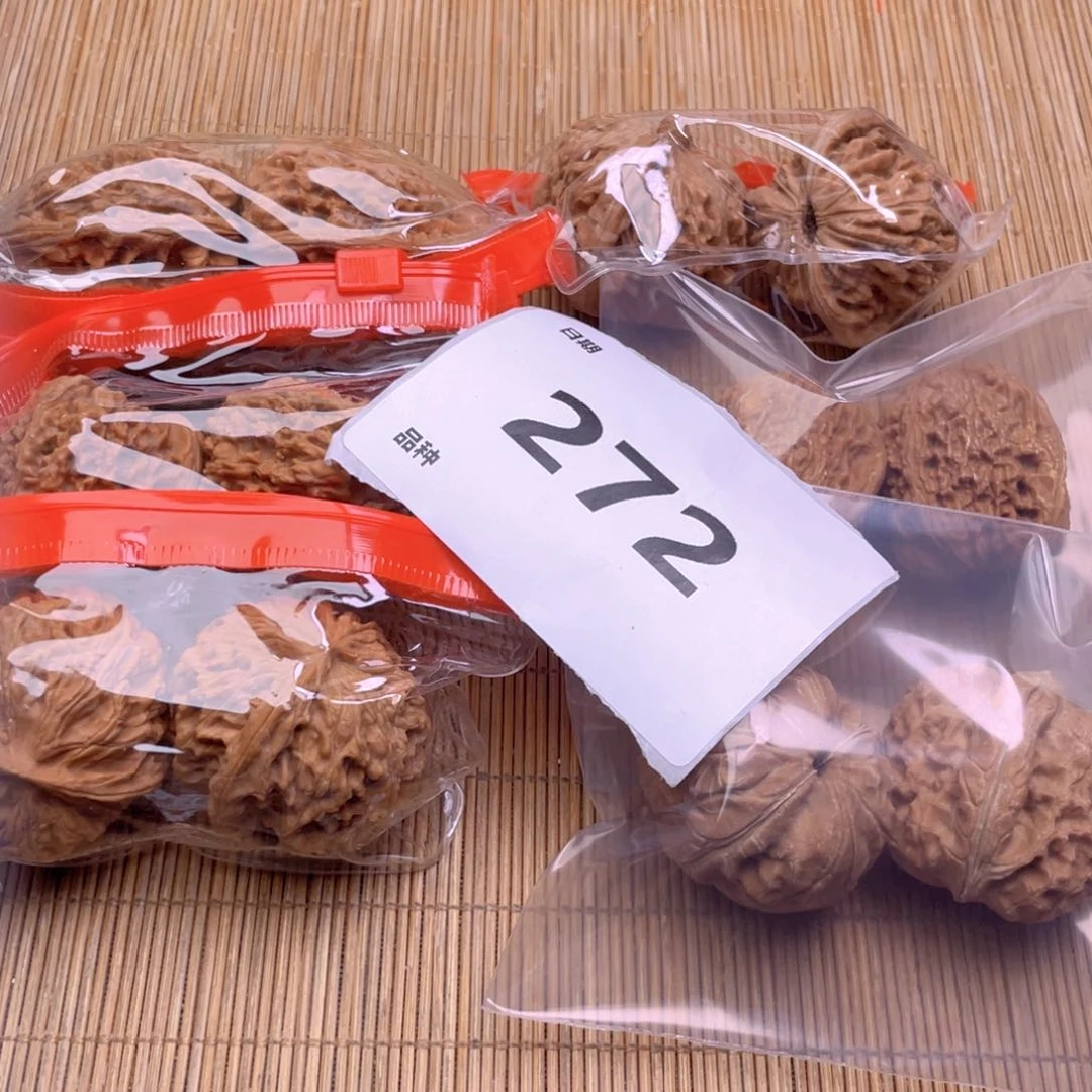 文玩核桃把件272号6对带练手元宝