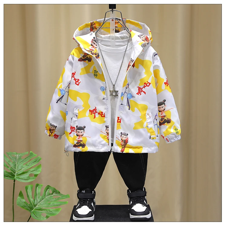 男童哪吒外套春秋风衣男童防风运动冲锋衣男童休闲童装上衣