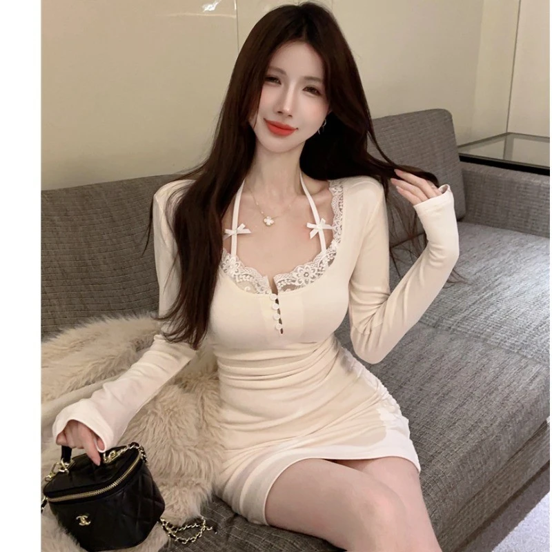 弹力蕾丝修身欲蝴蝶结连衣裙长袖小黑裙挂脖辣妹设计设计感纯包臀