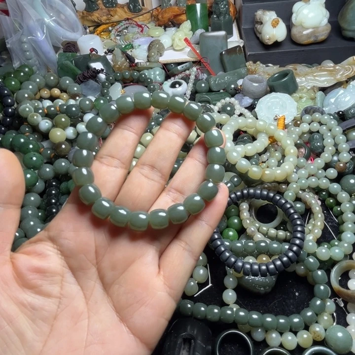 和田玉手串未镶嵌胡*花10