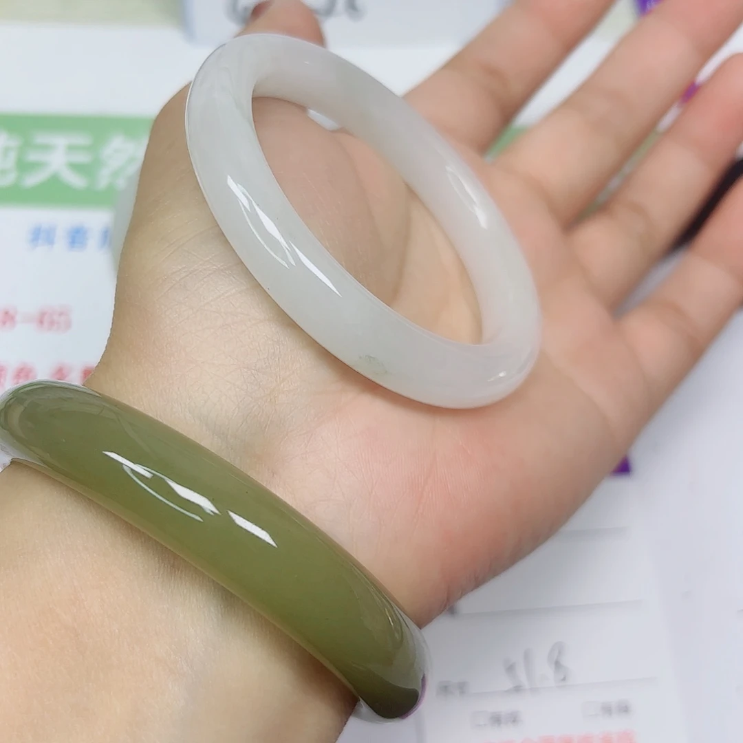 石英质玉未镶嵌手镯3/5152